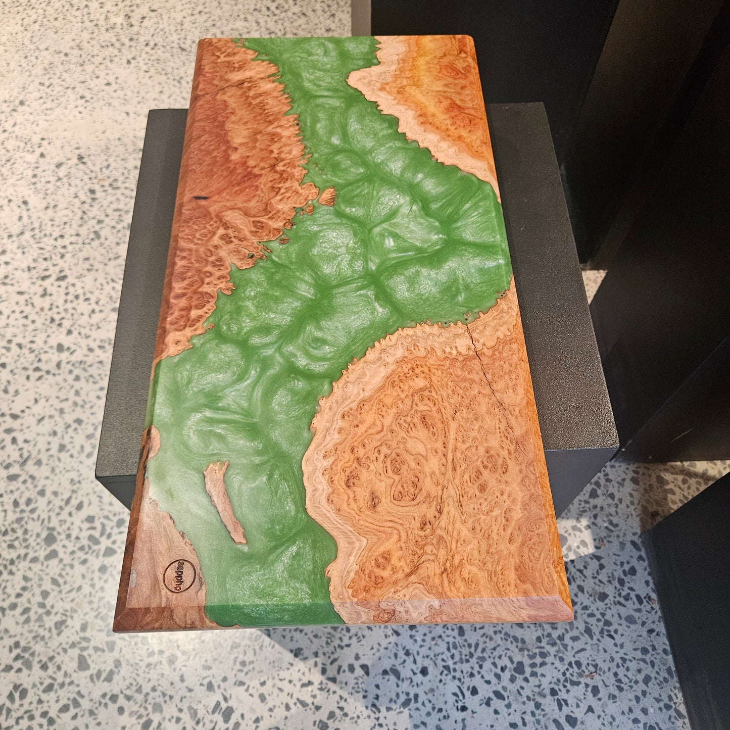 Chacuterie Board in Green/White Pearl-large