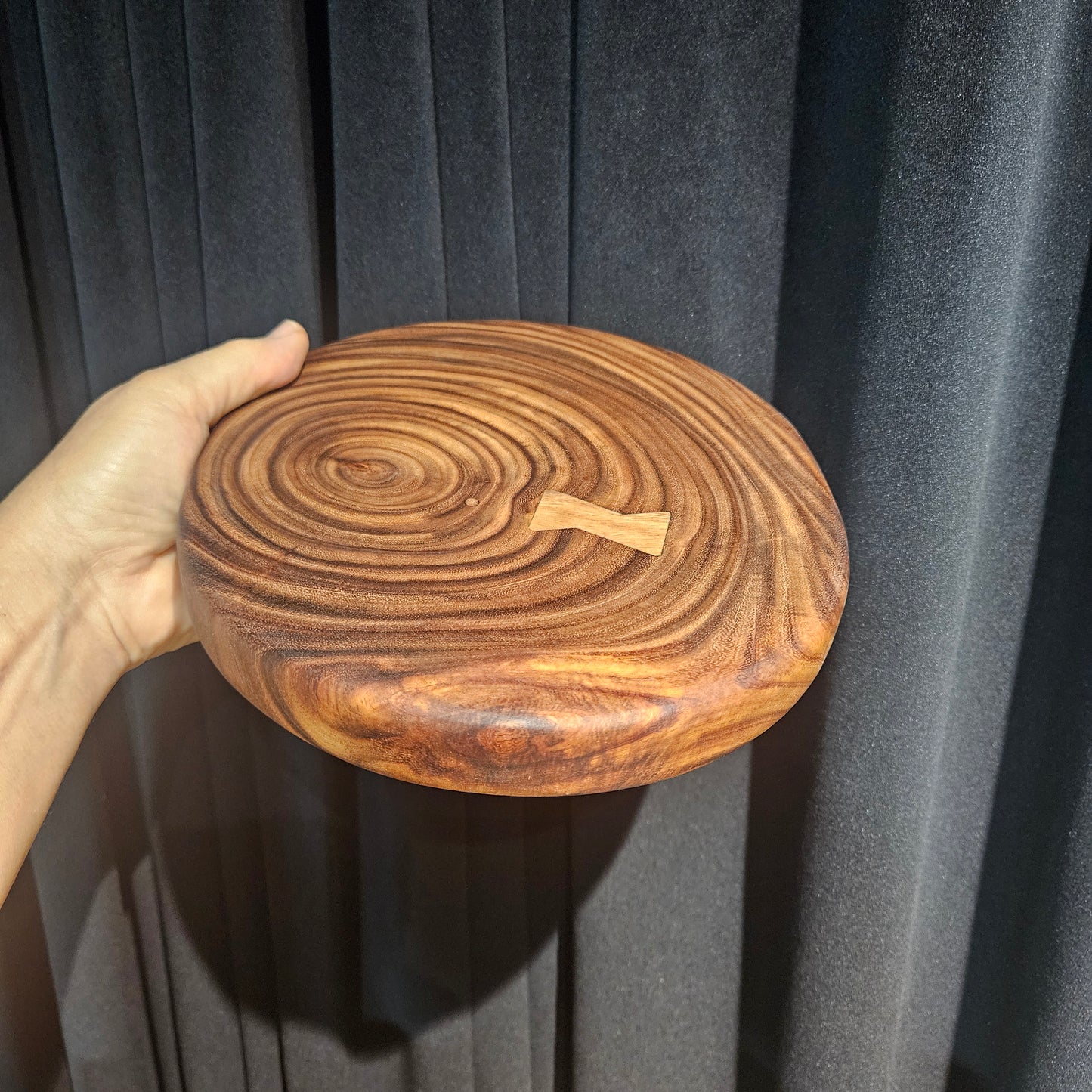 Endgrain Cheese board with bow tie detail