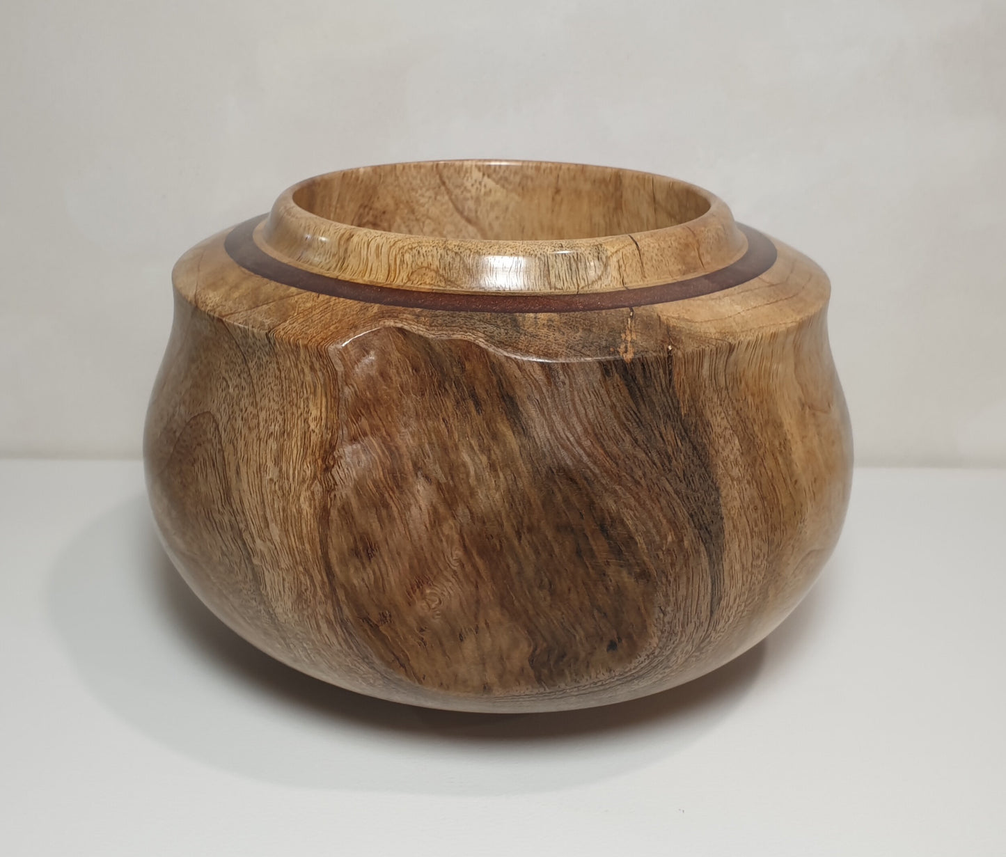 Mango Bowl & Copper Resin Rim