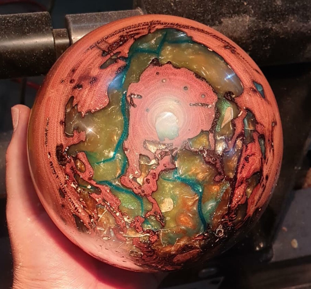 Eucalyptus Wood & Green Multi-coloured Sphere