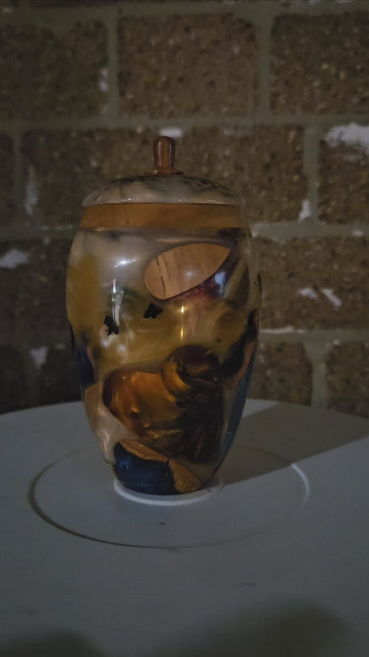 Resin Heart Lidded Vase
