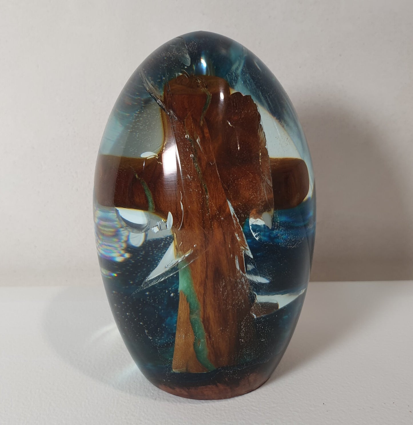Small Resin Egg with Olive Wood Cross